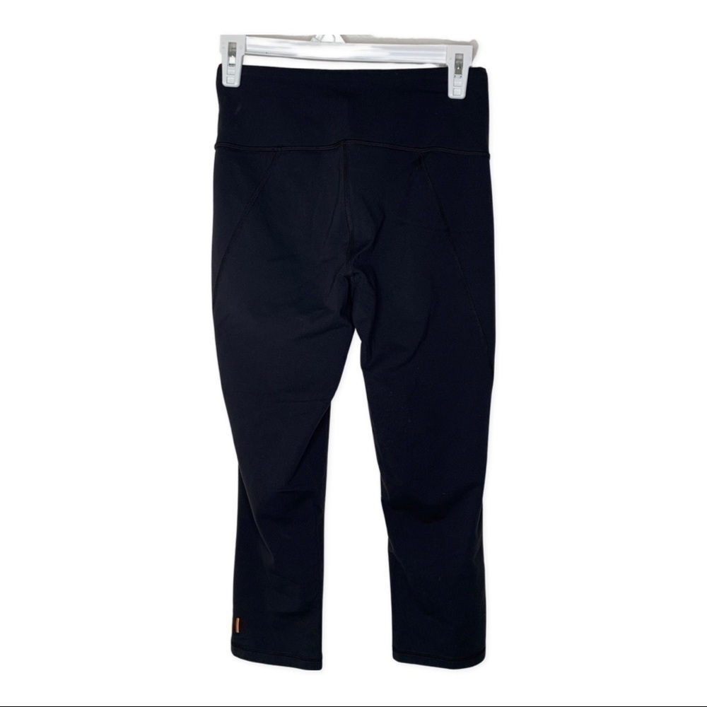 Lucy | Cropped | Leggings | Capri | Small - Picture 3 of 5